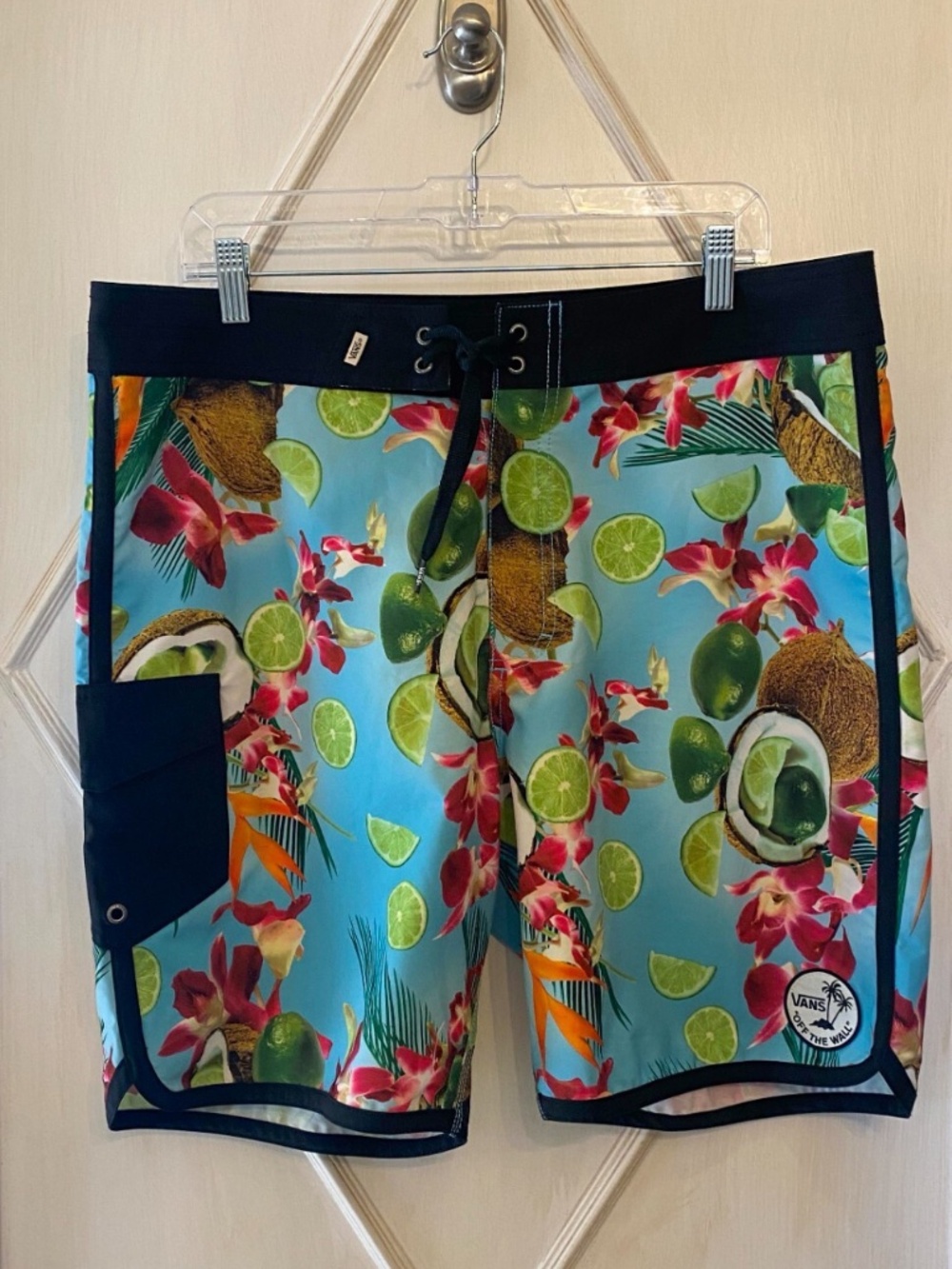 Vans "Off The Wall" Men's Coconut Hawaiian Print Swim Board Shorts